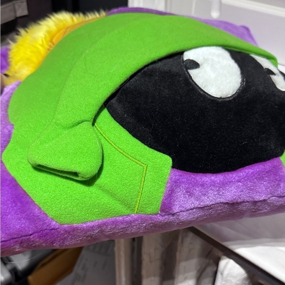 🧸 Rare Vintage 2001 Looney Tunes Marvin the Martian 13” x 13” Pillow - Picture 10 of 16
